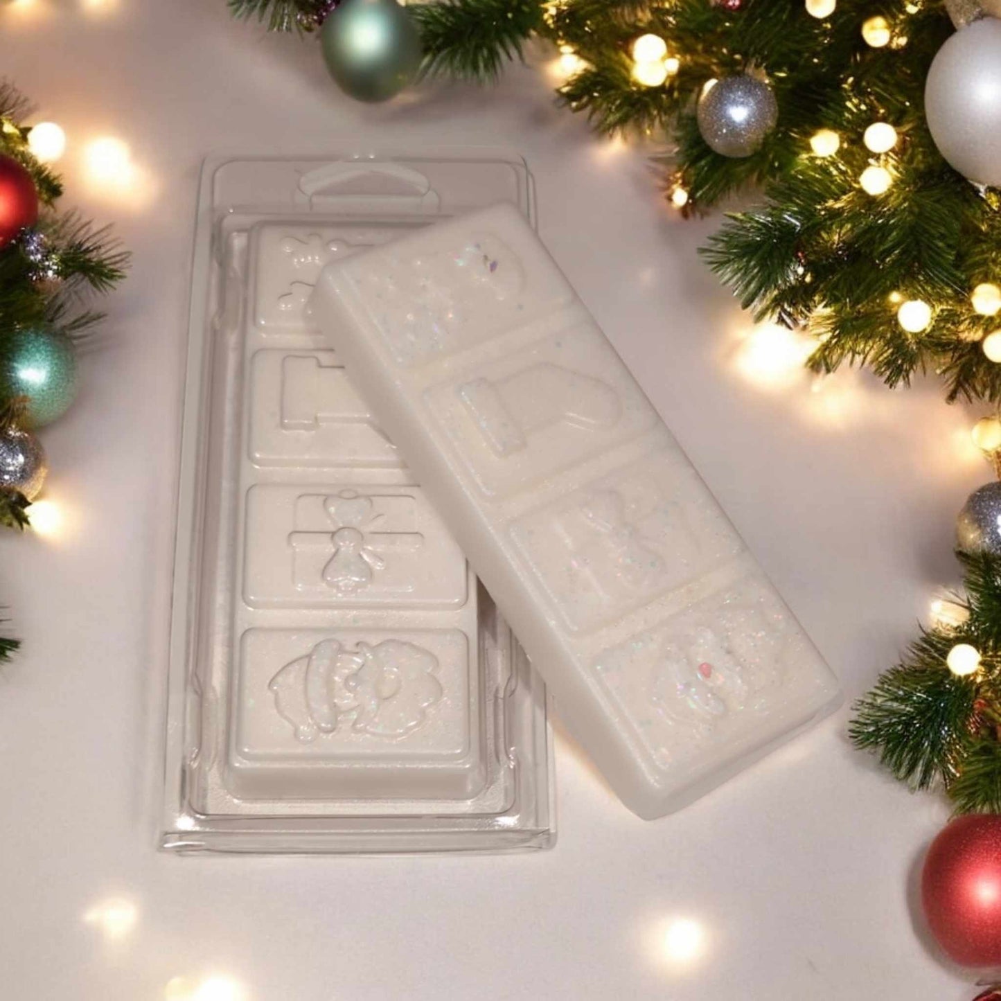 White Christmas Clam Snap Bar